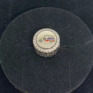 Pandora Philippine Jeepney, Country-Exclusive Charm